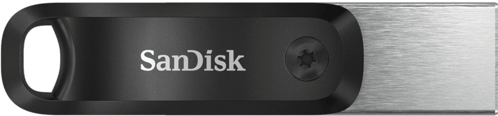 Zwarte en zilveren SanDisk USB-stick. Het SanDisk-logo staat op de voorkant.