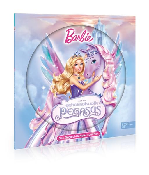 Barbie-Filmcover mit Pegasus und einer Frau, Titel auf Deutsch. Der Hintergrund ist bewölkt.