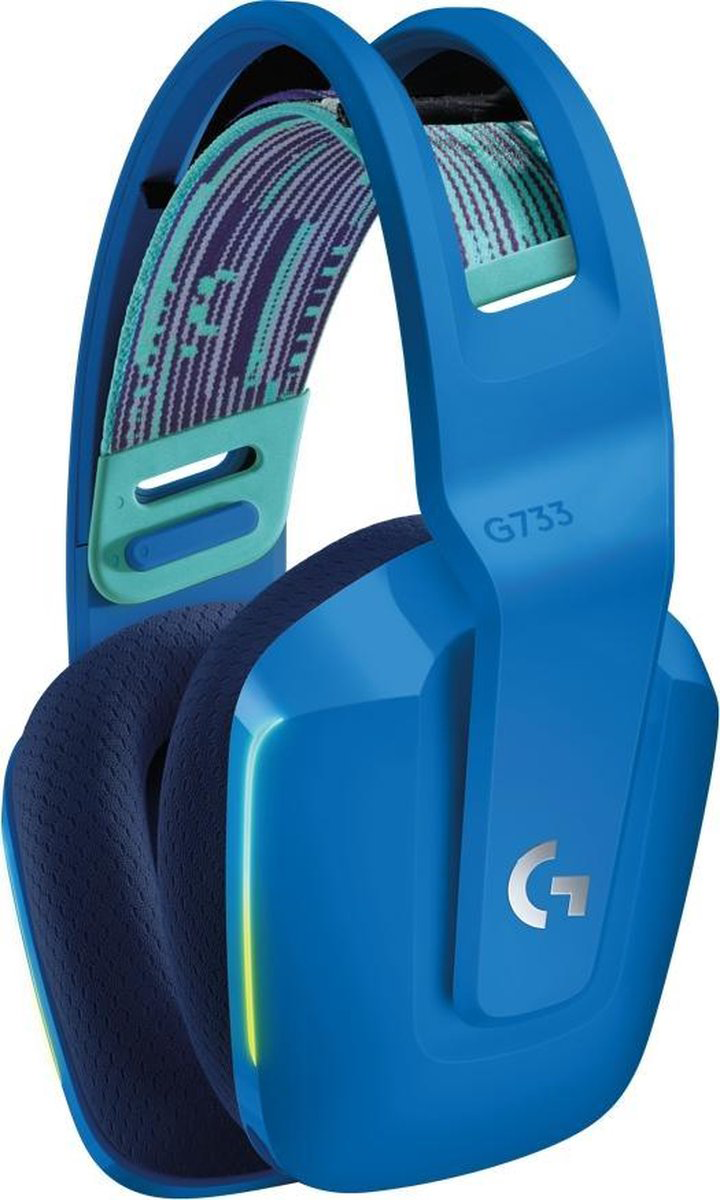 Kék gamer headset kék és mintás fejpánttal és fülpárnákkal. A márkalogó látható.