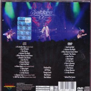 CD tok hátulja számok listájával, színpadi jelenettel és DVD logóval.