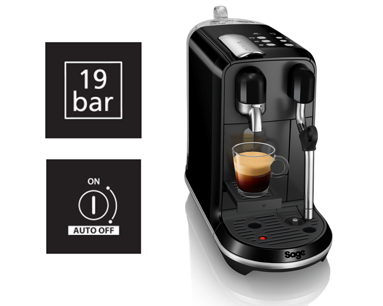 Schwarze Espressomaschine mit Kaffeeglas. Beschriftung für 19 bar und Auto-Off.