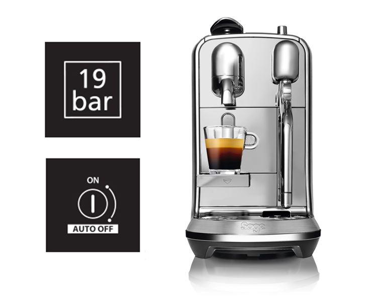 Eine silberne Sage-Kaffeemaschine mit Tasse und den Einstellungssymbolen.