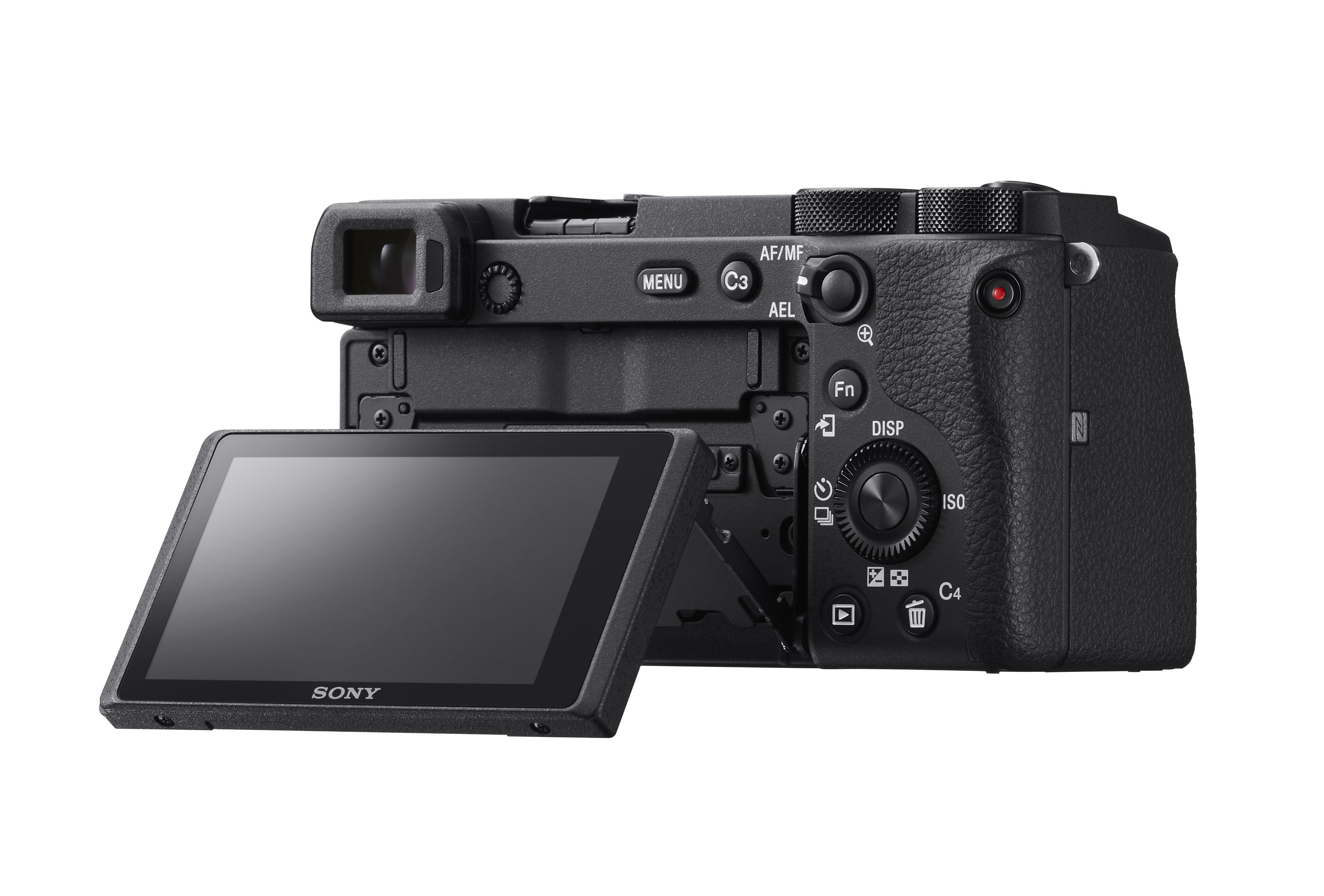 (ILCE-6600M) mit Systemkamera cm Alpha 6600 18-135 Objektiv mm, WLAN SONY Kit 7,6 Display Touchscreen,