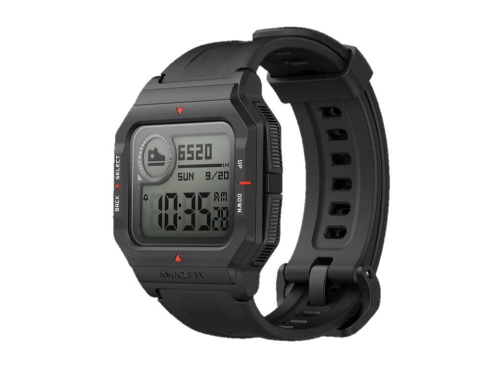 Reloj inteligente negro con pantalla cuadrada que muestra la hora y datos. Correa negra.
