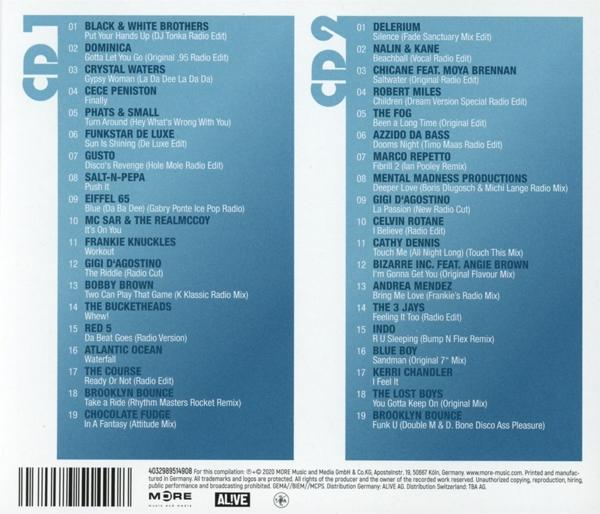 Zwei CDs mit Titellisten auf blauem und weißem Hintergrund.