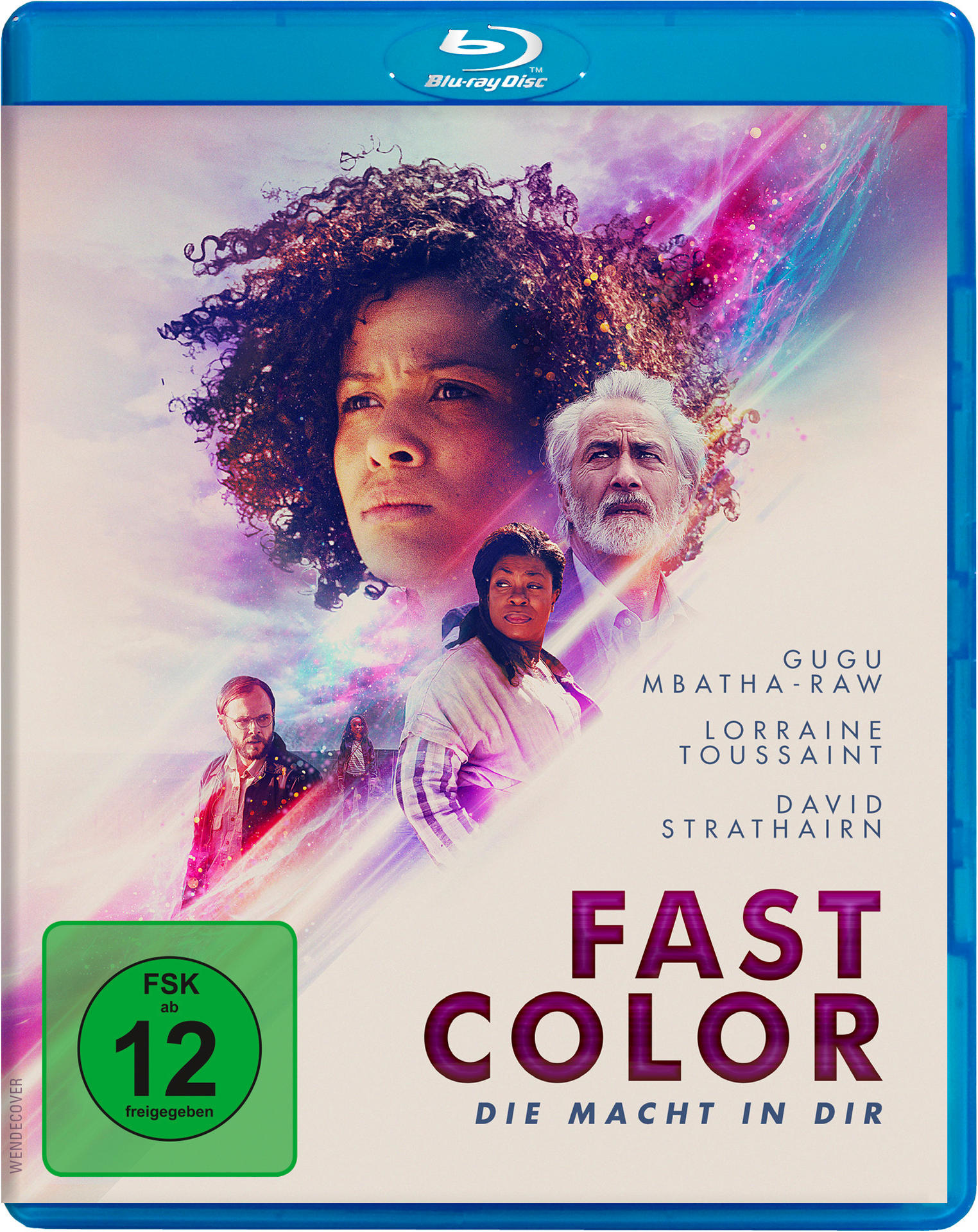 Filmcover mit drei Personen, Text auf der Vorderseite. Blu-ray Disc.