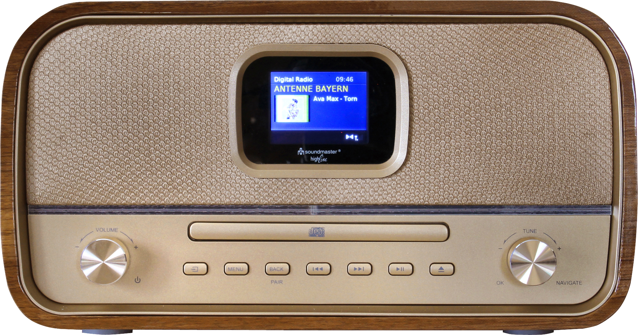 Ein hellbraunes Retro-Radio mit Digitalanzeige und Knöpfen. Es hat eine Holzoptik.