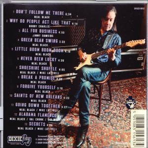 Albumcover mit einem Mann, der Gitarre spielt. Text auf der Seite.