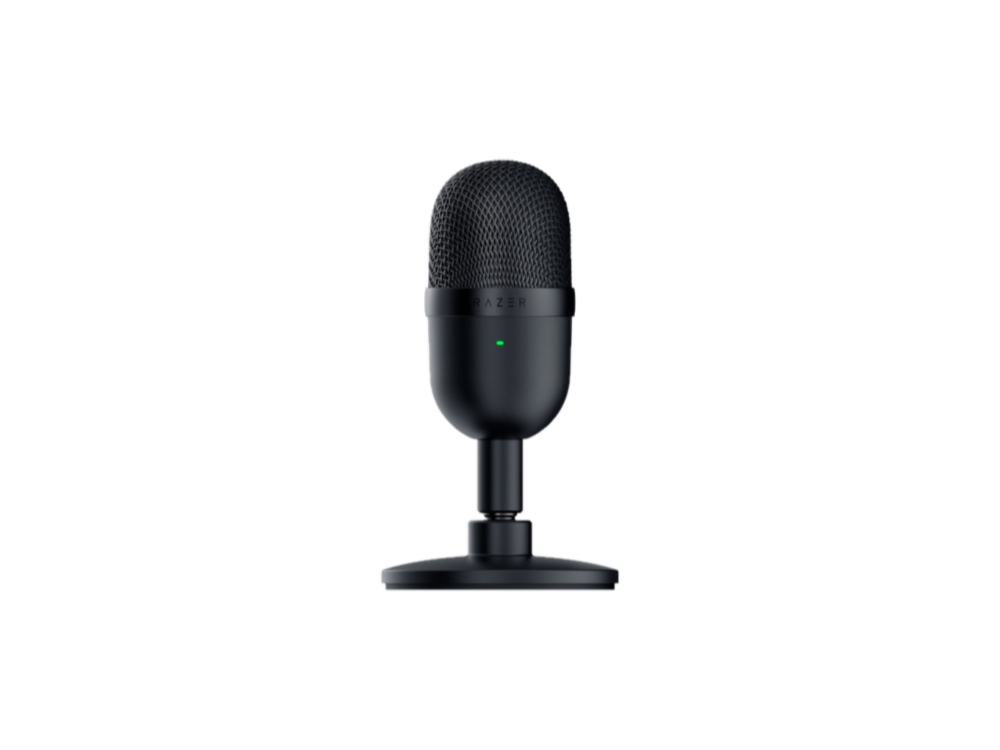Micrófono Razer negro sobre un soporte, con una luz verde en el frente.