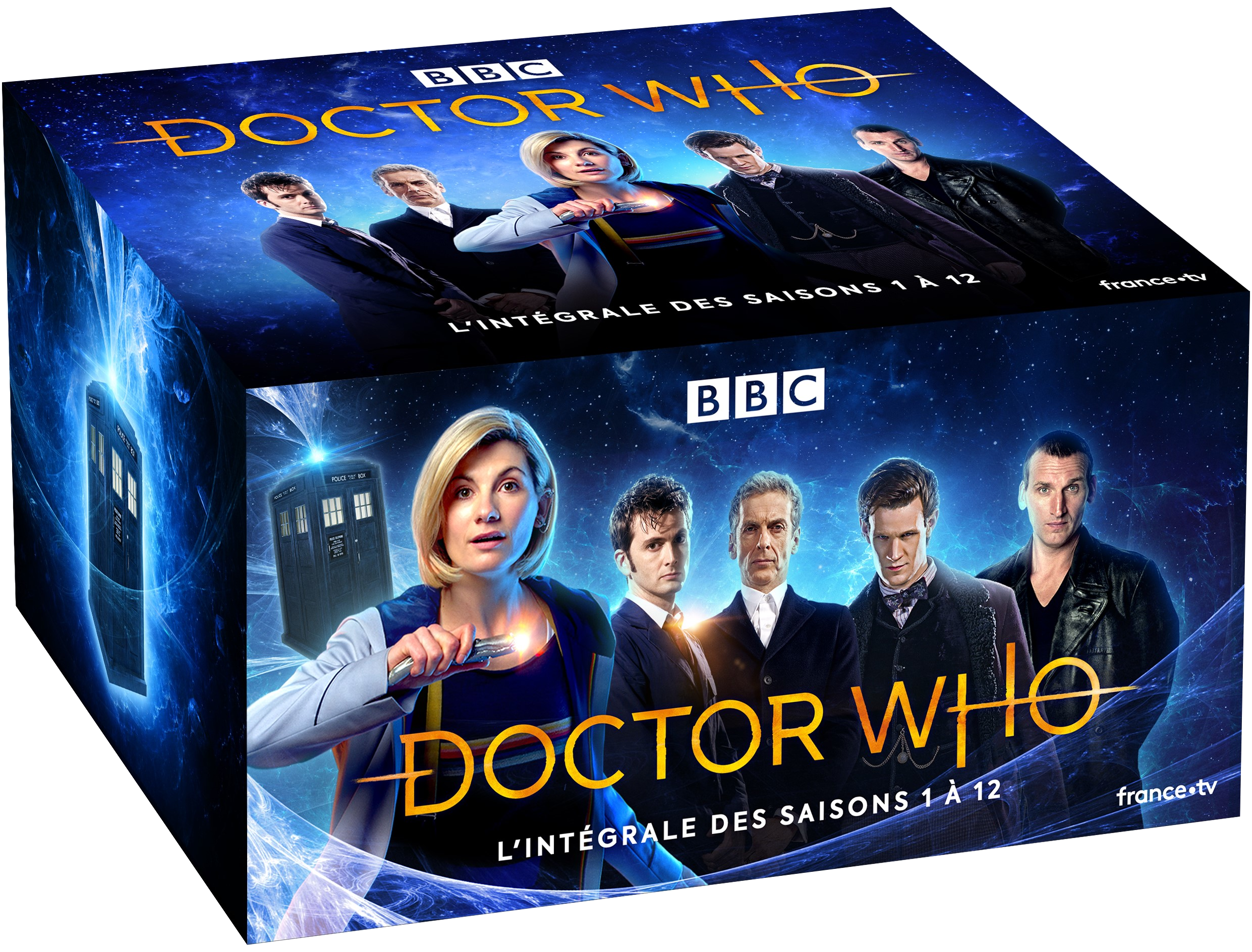 Coffret Doctor Who : Plusieurs acteurs, image du Tardis et titre de la série dans une boîte.