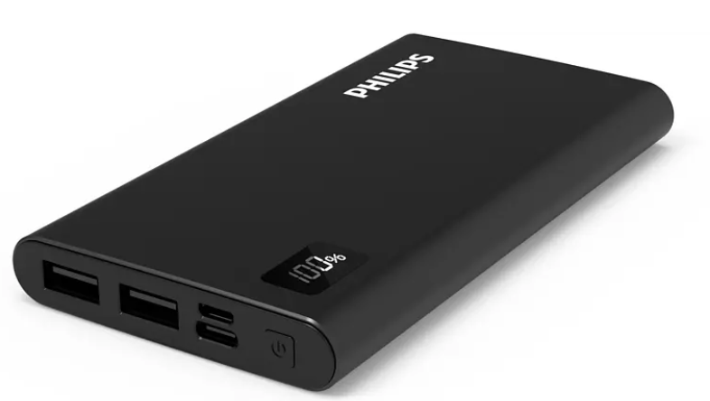 Siyah Philips powerbank, USB portları ve %100 şarj gösteren dijital ekranla.