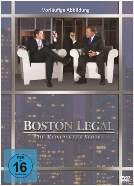 DVD-Cover für „Boston Legal“, zeigt zwei Männer in Anzügen beim Anstoßen, mit einem Stadtblick im Hintergrund.