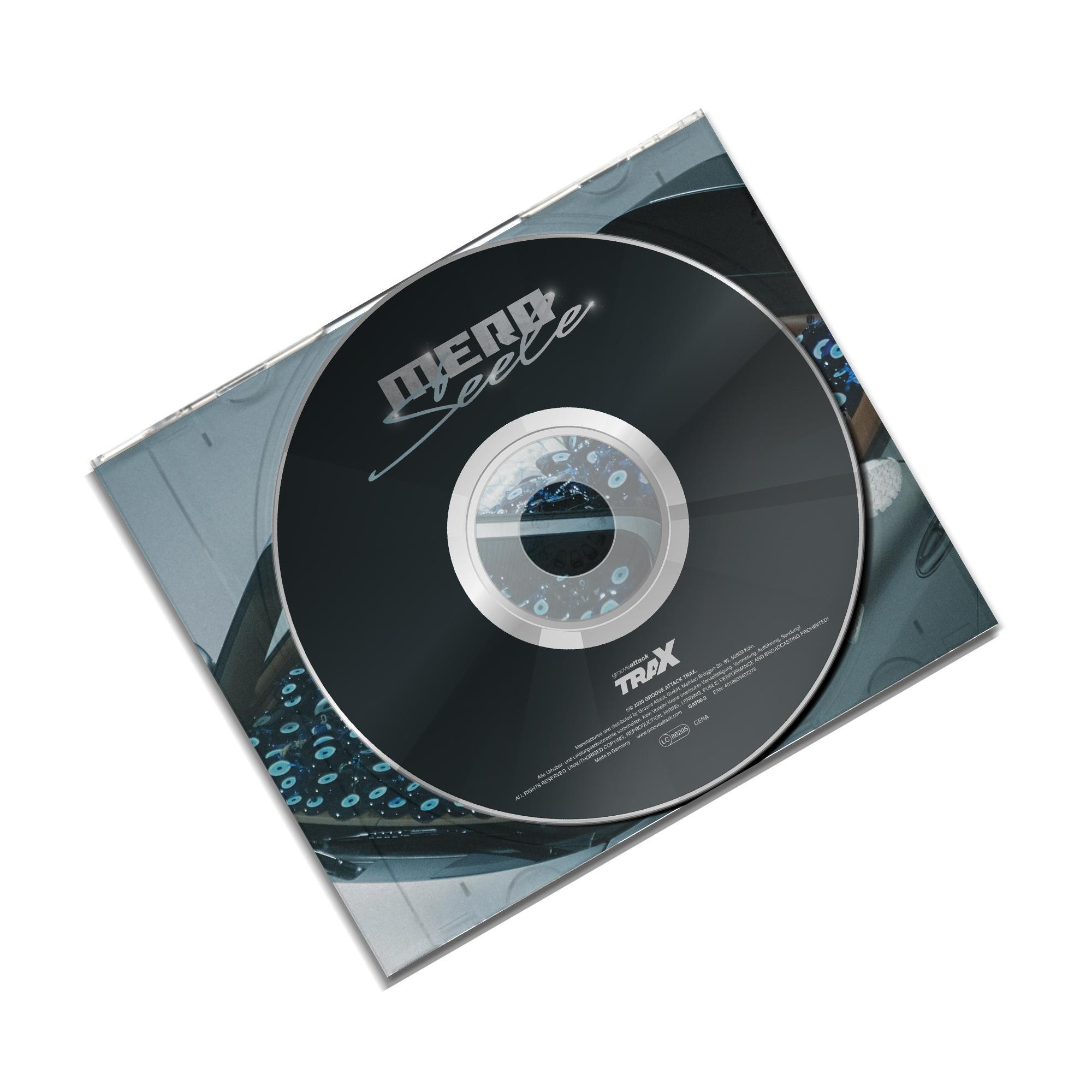 CD in seiner Hülle. Schwarze CD mit Text und metallischem Glanz.