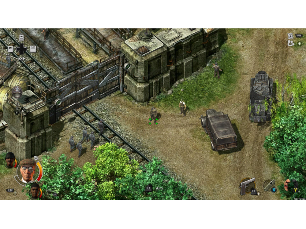 Vista isométrica de un juego de estrategia. Soldados, tanque, camión y un edificio.