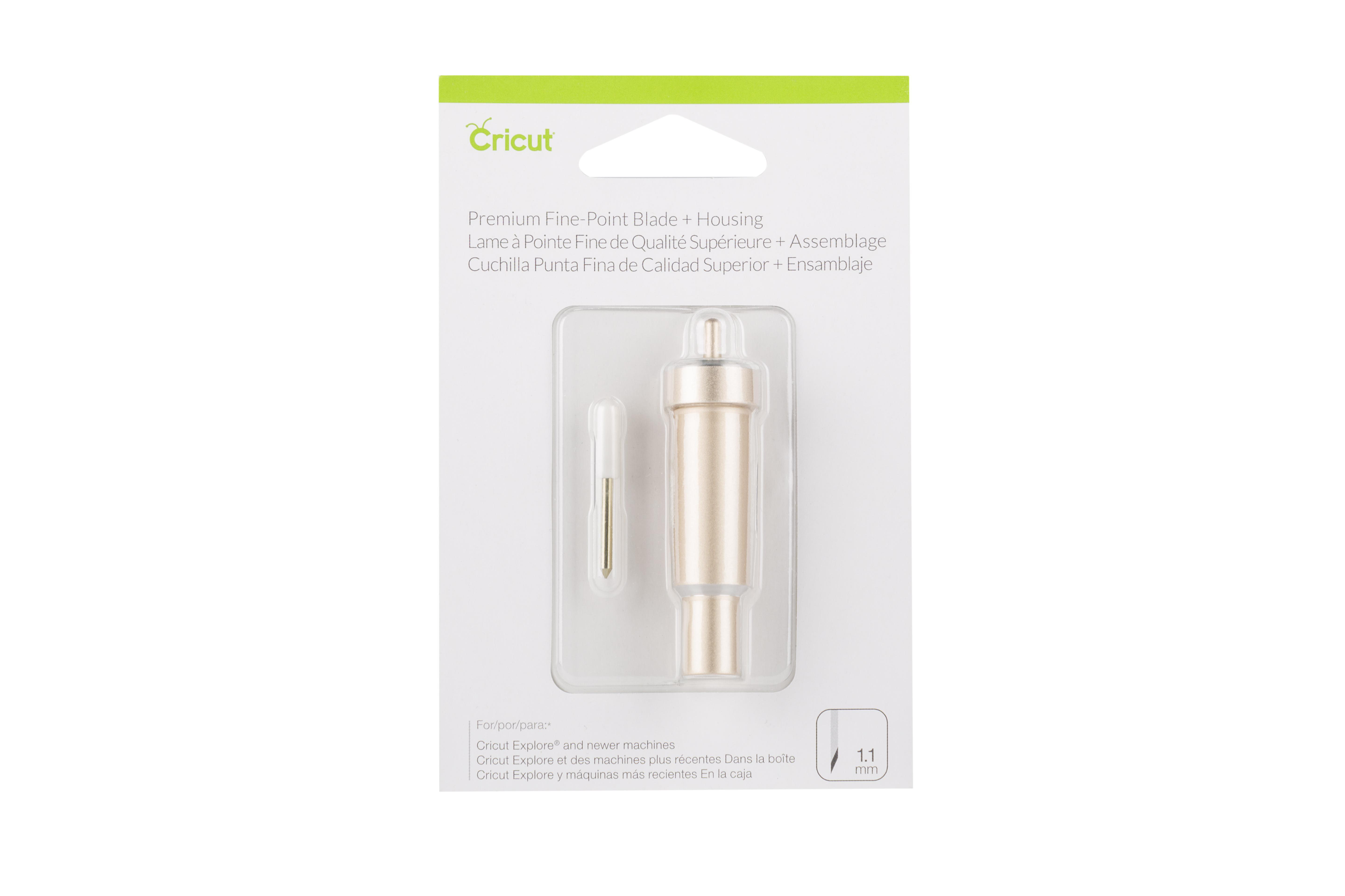 Eine Cricut-Klinge in einer Verpackung mit einer Nadel.