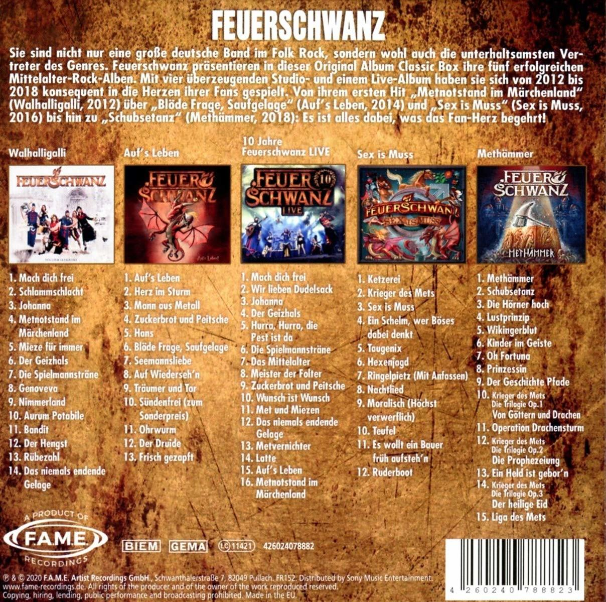 Box-Set verschiedener Alben mit Text und Albumcover.