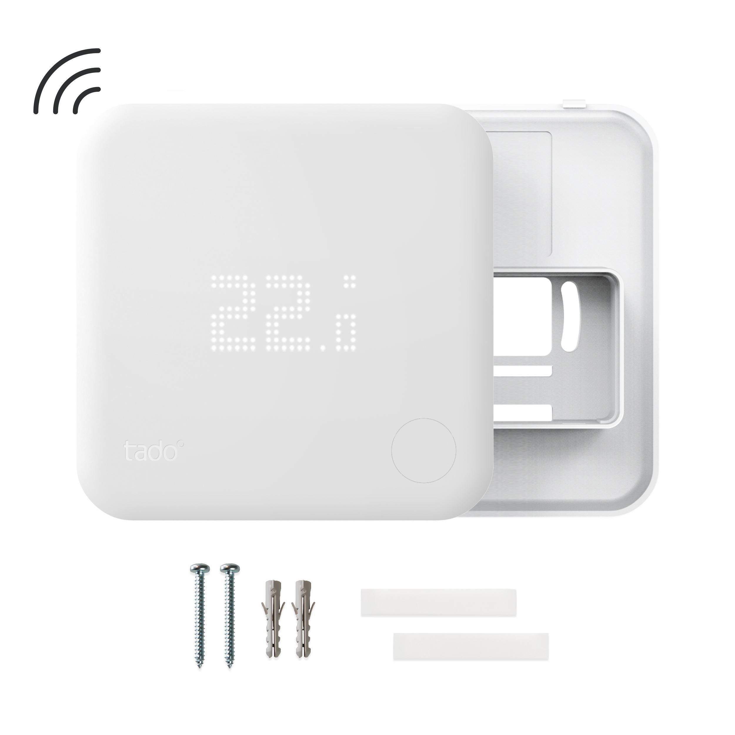 Weißes Tado Smart-Thermostat mit Bildschirm, der 22 anzeigt. Inklusive Befestigungsmaterial und Icons.
