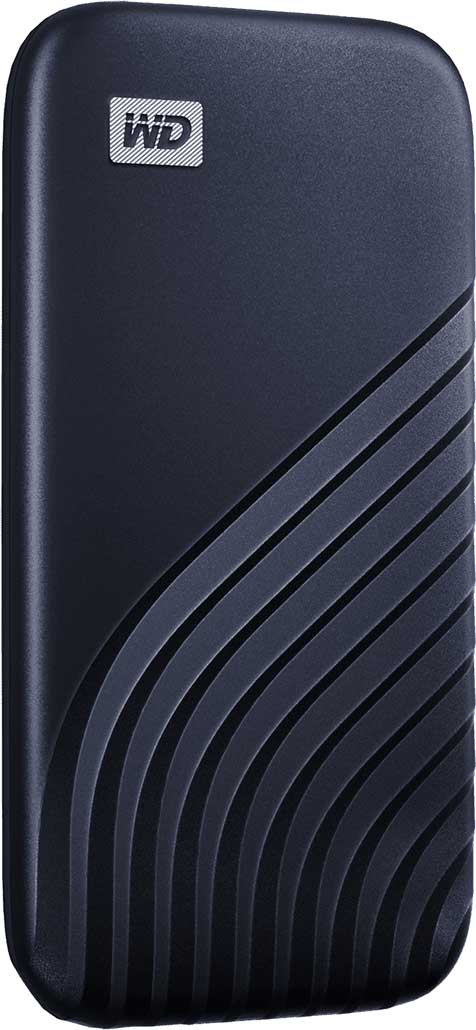 Un disque dur externe WD noir, avec un design texturé sur le devant.