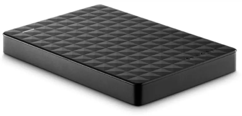 Disque dur externe Seagate noir avec une surface texturée à motif de losanges.