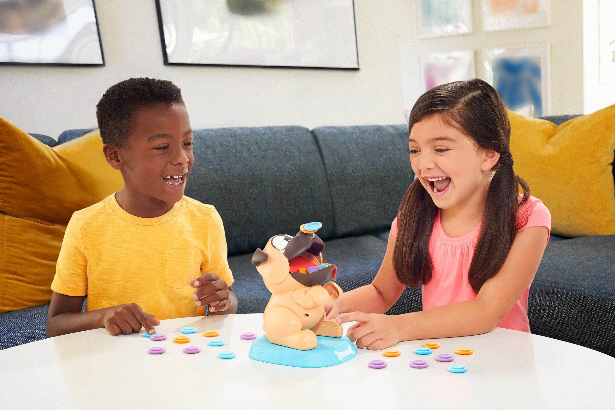 MATTEL GAMES Puglicious, Kinderspiel, Aktionsspiel Gesellschaftsspiel Mehrfarbig