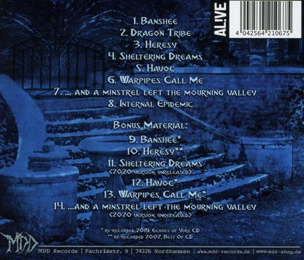 Die Rückseite einer CD mit Musiktitellisten und Text auf blauem Hintergrund.