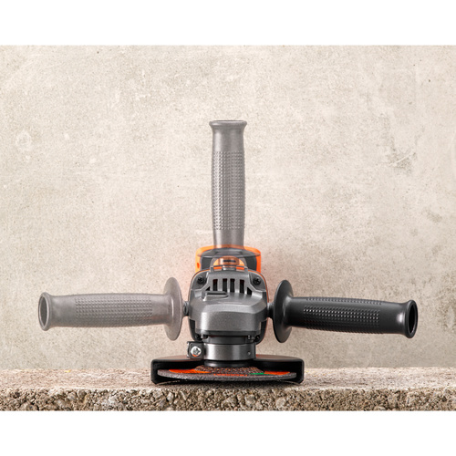 BLACK & DECKER Akku Winkelschleifer 18 V BCG720N-XJ (Ohne Akku & Ladegerät)