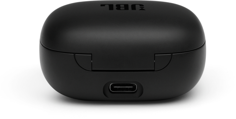 Schwarzes JBL Kopfhörer-Ladecase, mit USB-C-Anschluss.