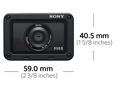 Fekete Sony RX0 II kamera méretekkel. Szöveg és nyilak jelzik a méretet.