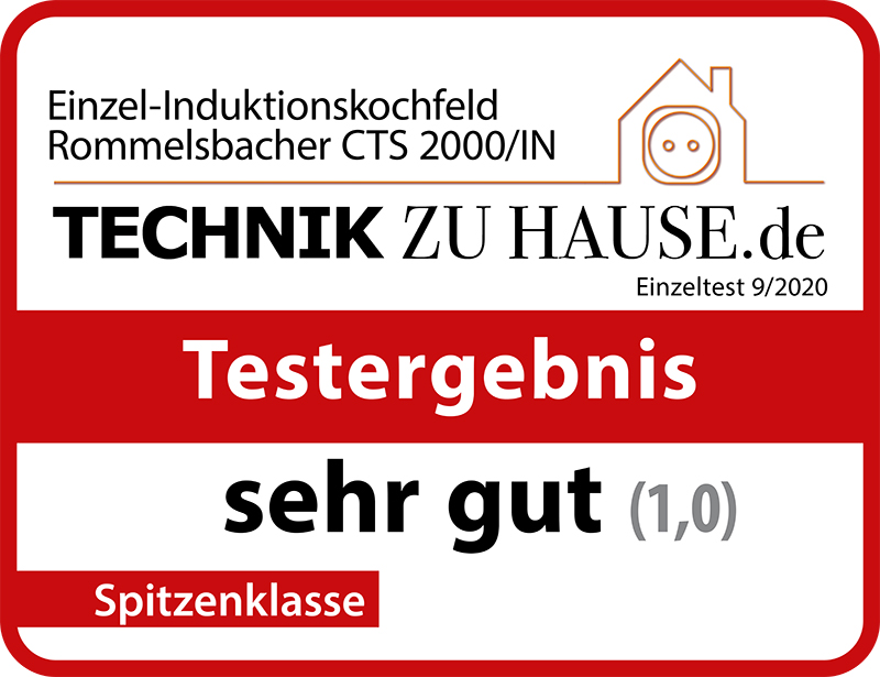 Ein rotes und weißes Etikett mit Text über ein einzelnes Induktionskochfeld, mit der Note 'sehr gut'.