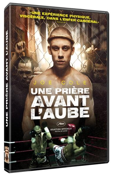 Filmposter van 'Une prière avant l'aube' met Joe Cole in het midden.