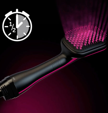 Eine schwarze Haarbürste mit rosa Borsten und einem Timer. Die Bürste hat einen Griff und gibt rosa Licht ab.