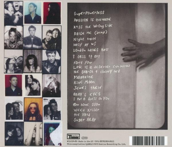 CD-Cover mit verschiedenen Fotos und Text. Der Hintergrund ist weiß mit Schwarz-Weiß-Bildern.