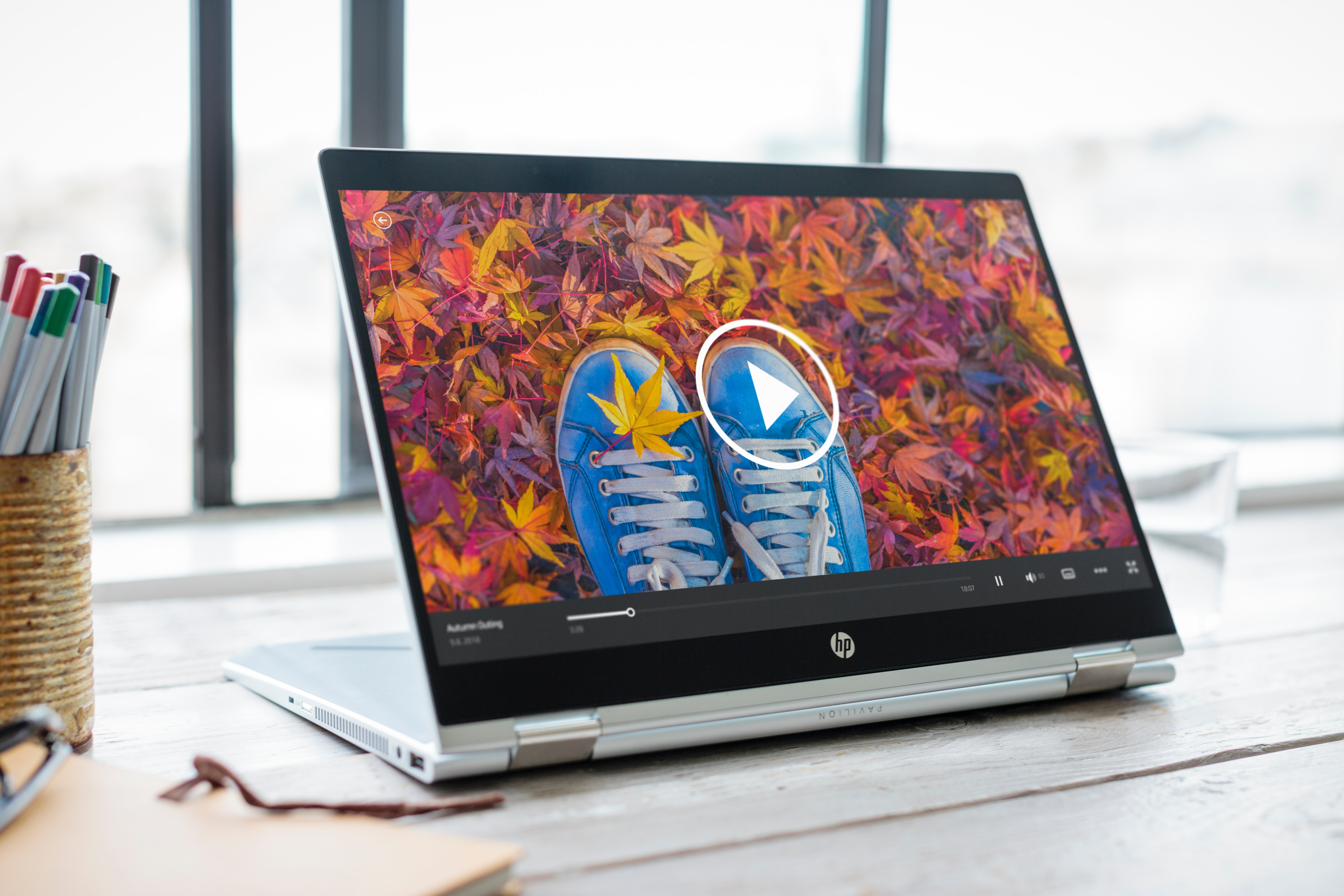 HP 14-cd0302ng - 14 Zoll - Intel® Core™ i3 i3-8130U - 8 GB - 256 GB - NVIDIA GeForce® MX130 - Windows 10 Home (64 Bit)