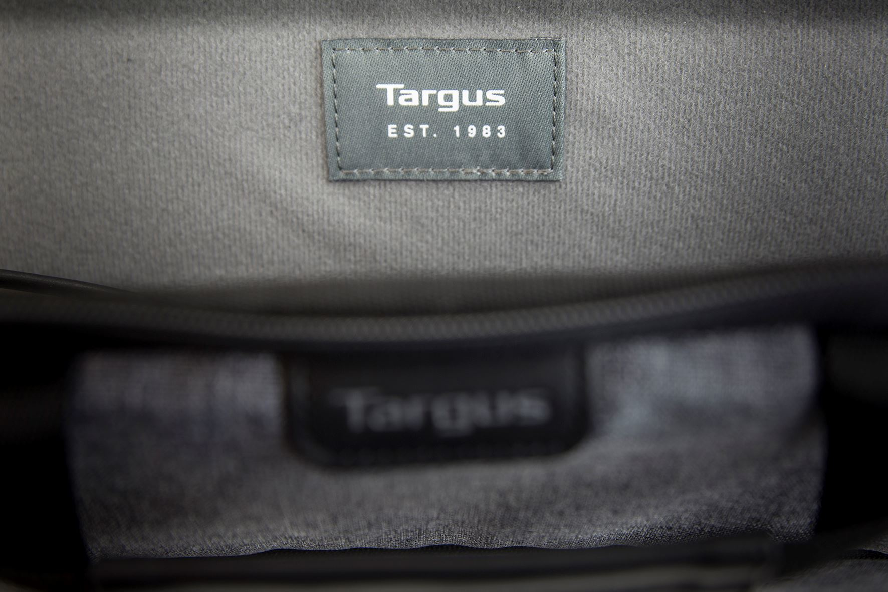 TARGUS Strata Pro Notebooktasche Umhängetasche, Grau