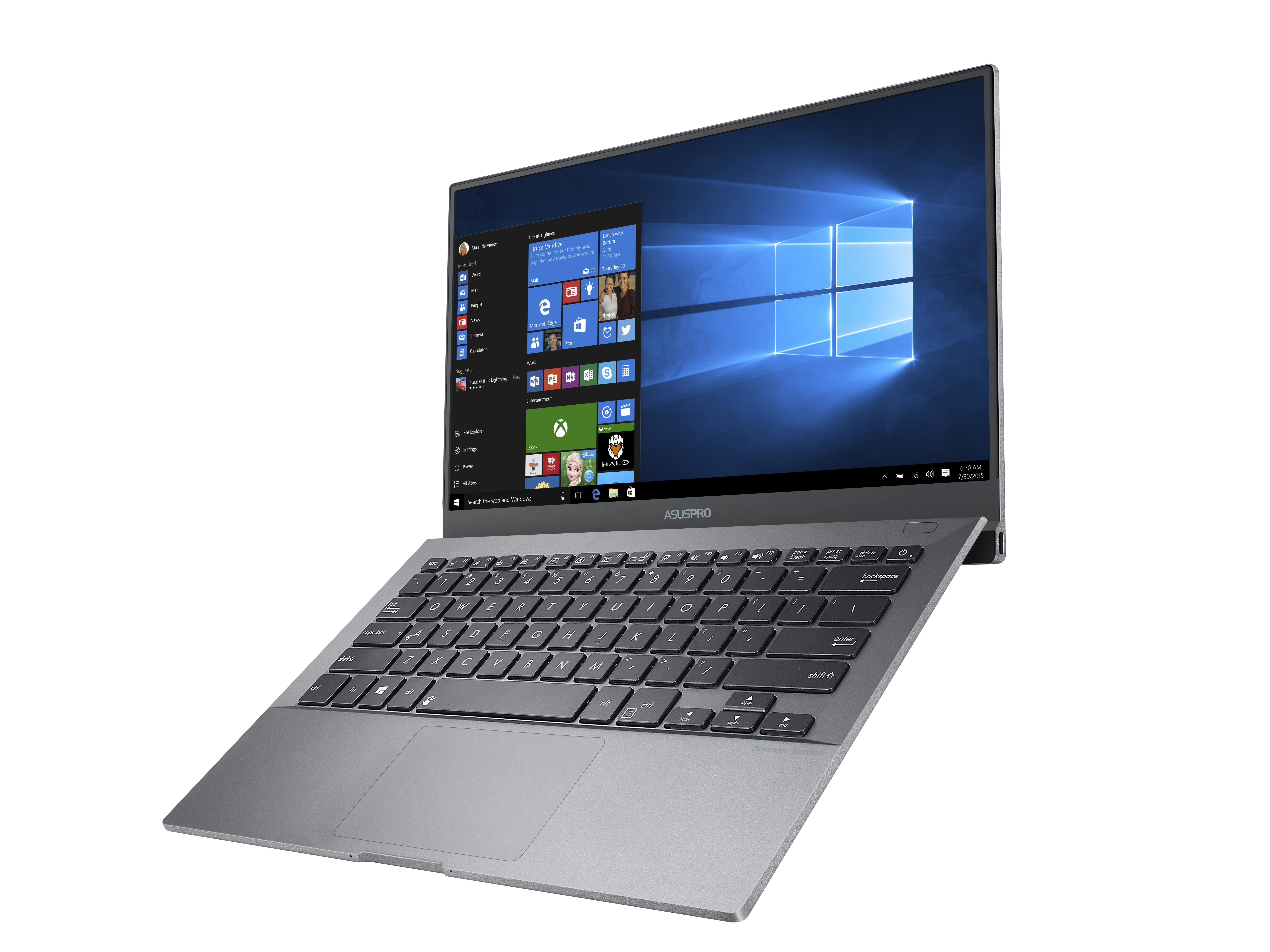 Ein grauer Asuspro Laptop schwebt vor weißem Hintergrund mit aktivem Windows-Startmenü.