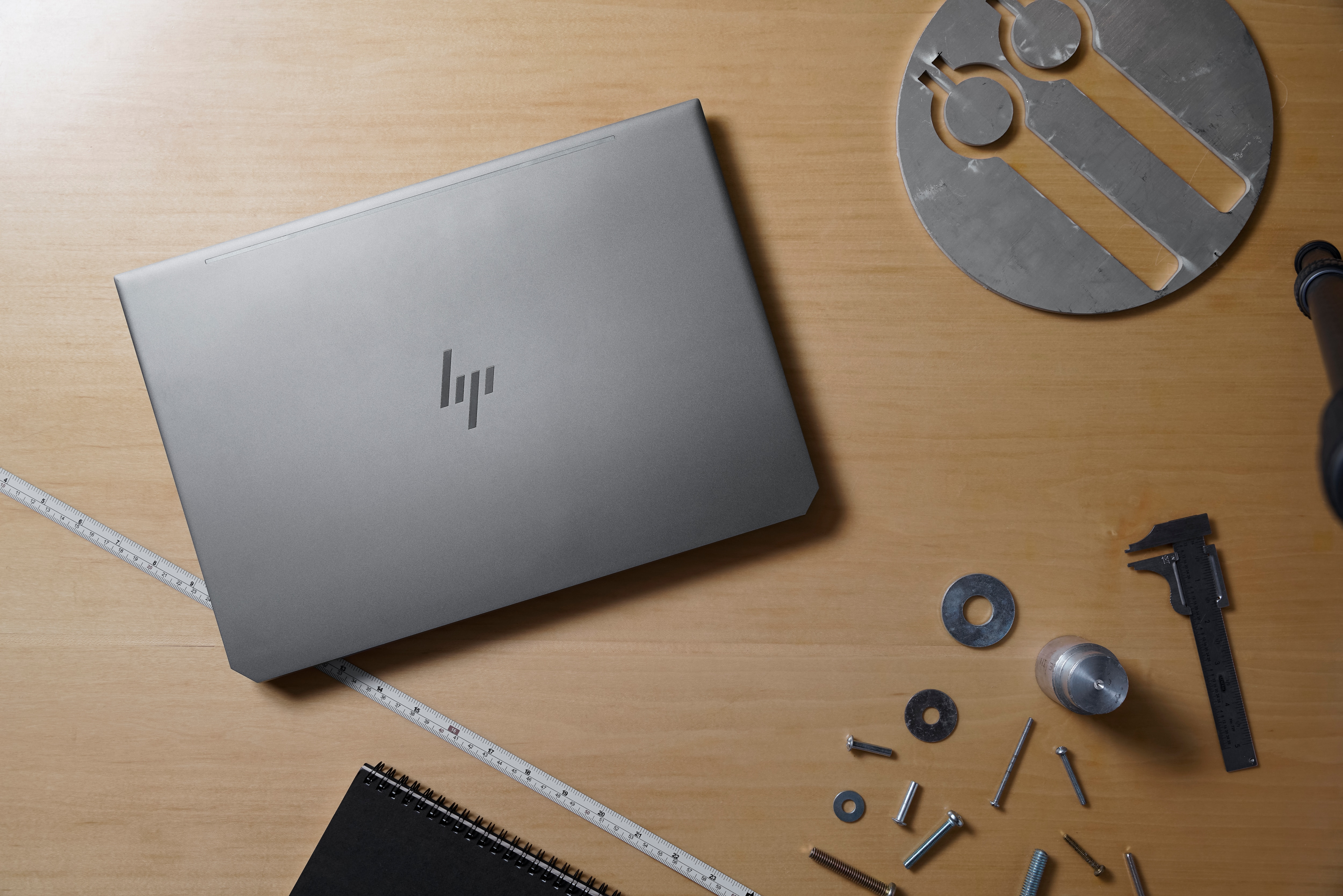 HP - B2B ZBook Studio G5 - 15,6 Zoll - Intel® Core™ i7 i7-9850H - 16 GB - 512 GB