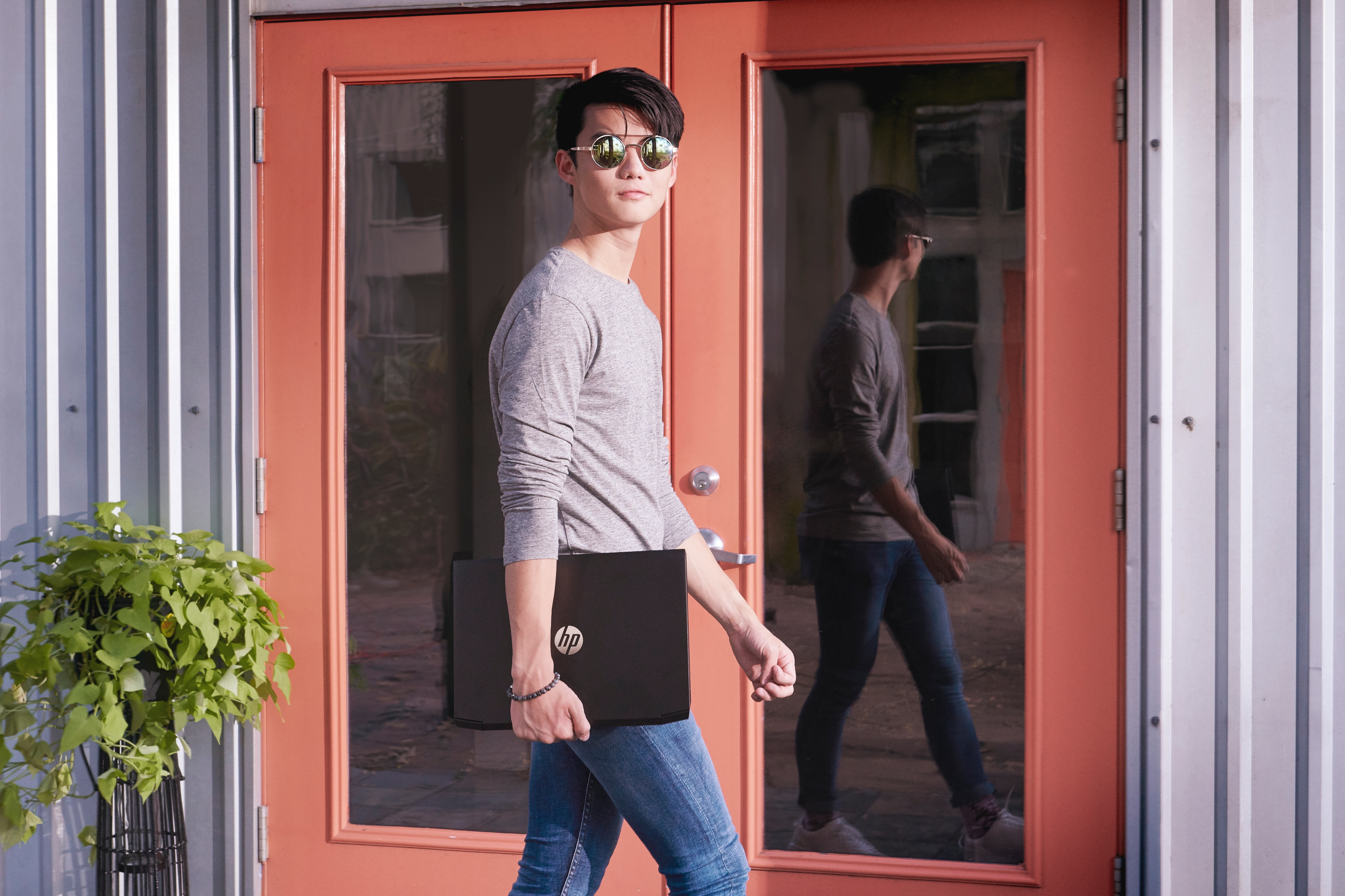 HP Pavilion 15-ec0315ng - 15,6 Zoll - AMD Ryzen™ 5 3550H - 8 GB - 512 GB - NVIDIA GeForce® GTX 1650 - Windows 10