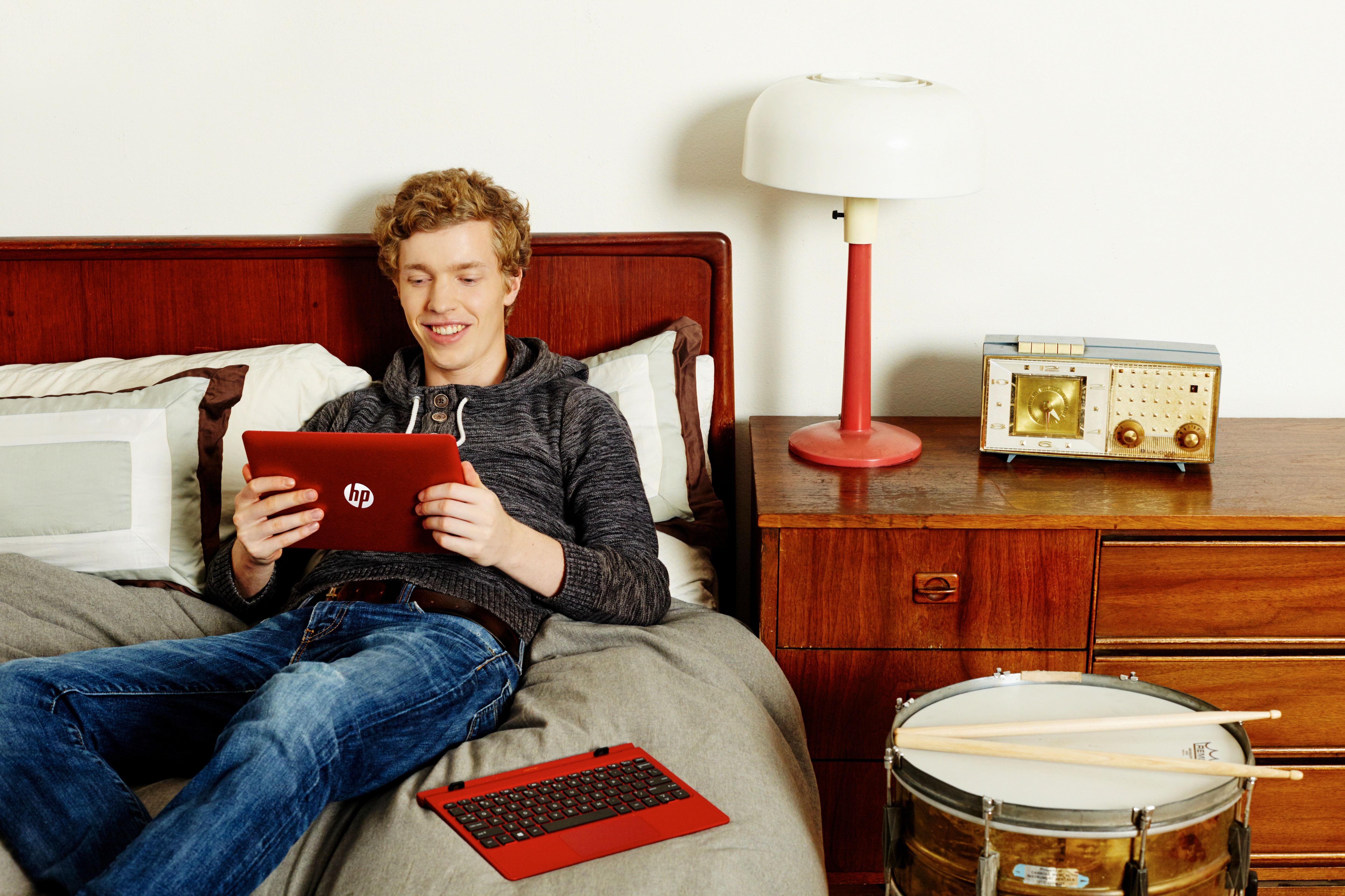 HP Pavilion x2 10-n131ng - 10,1 Zoll - Intel® Atom® Z8300 - 2 GB - 32 GB - Intel® HD Graphics - Windows 10 Home (64 Bit)