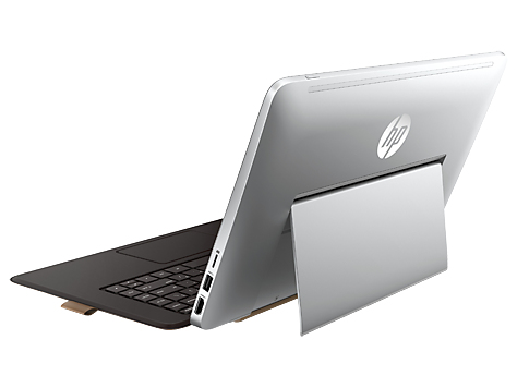 Silberner HP-Laptop mit Ständer hinten, abgewinkelt, mit Blick auf die rechte Seite, Anschlüsse und schwarze Tastatur.