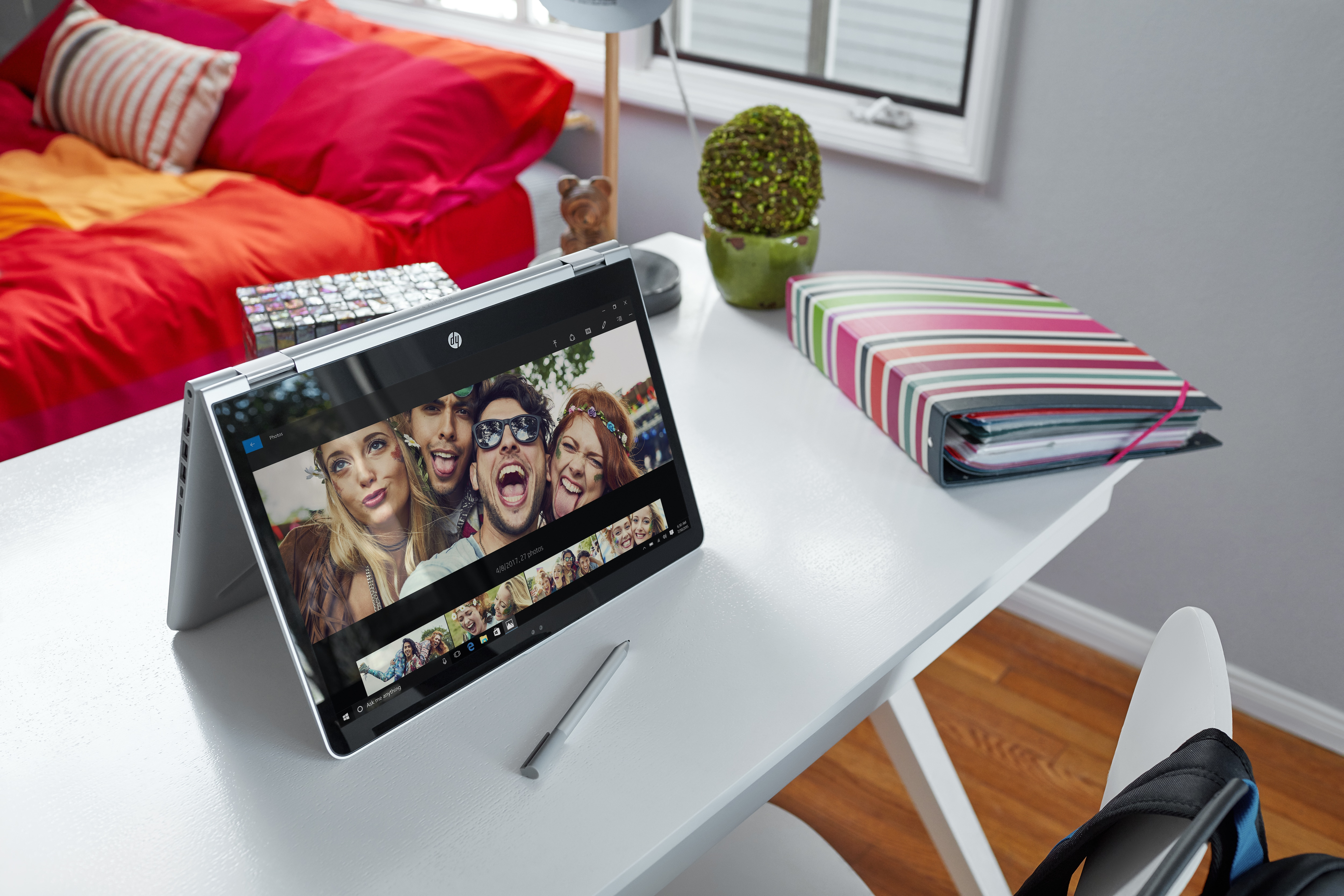 HP PAVILION X360 14-BA131NG - 14 Zoll - Intel® Core™ i7 i7-8550U - 12 GB - 256 GB - NVIDIA GeForce® MX130 - Windows 10 Home (64 Bit)