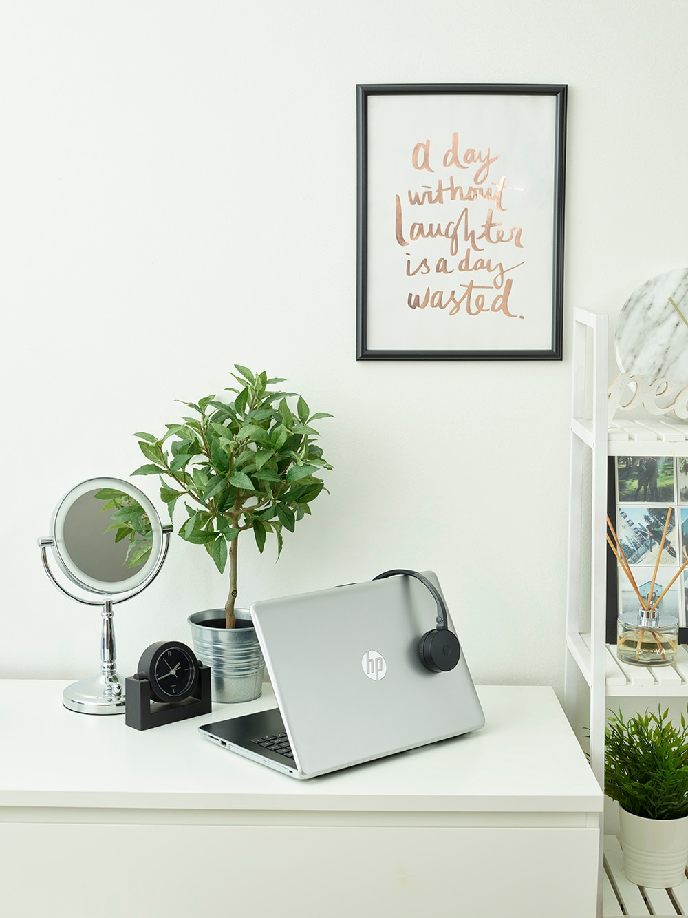 HP 15-bs036ng - 15,6 Zoll - Intel® Celeron® N3060 - 4 GB - 1 TB - Intel® HD 400 - Windows 10 Home (64 Bit)