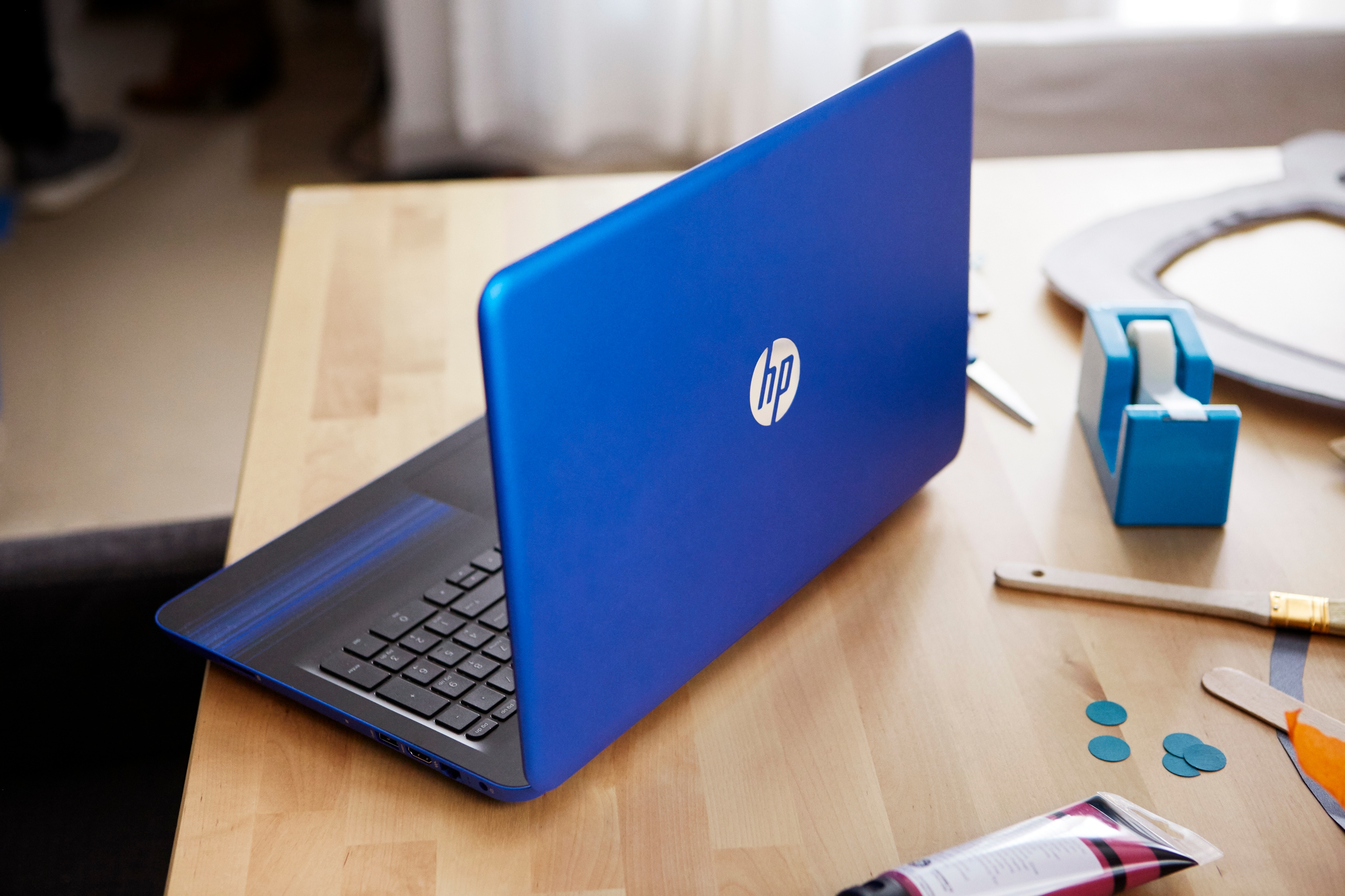 HP Pavilion 15-au137ng - 15,6 Zoll - Intel® Core™ i5 i5-7200U - 16 GB - 1 TB - Windows 10 Home (64 Bit)
