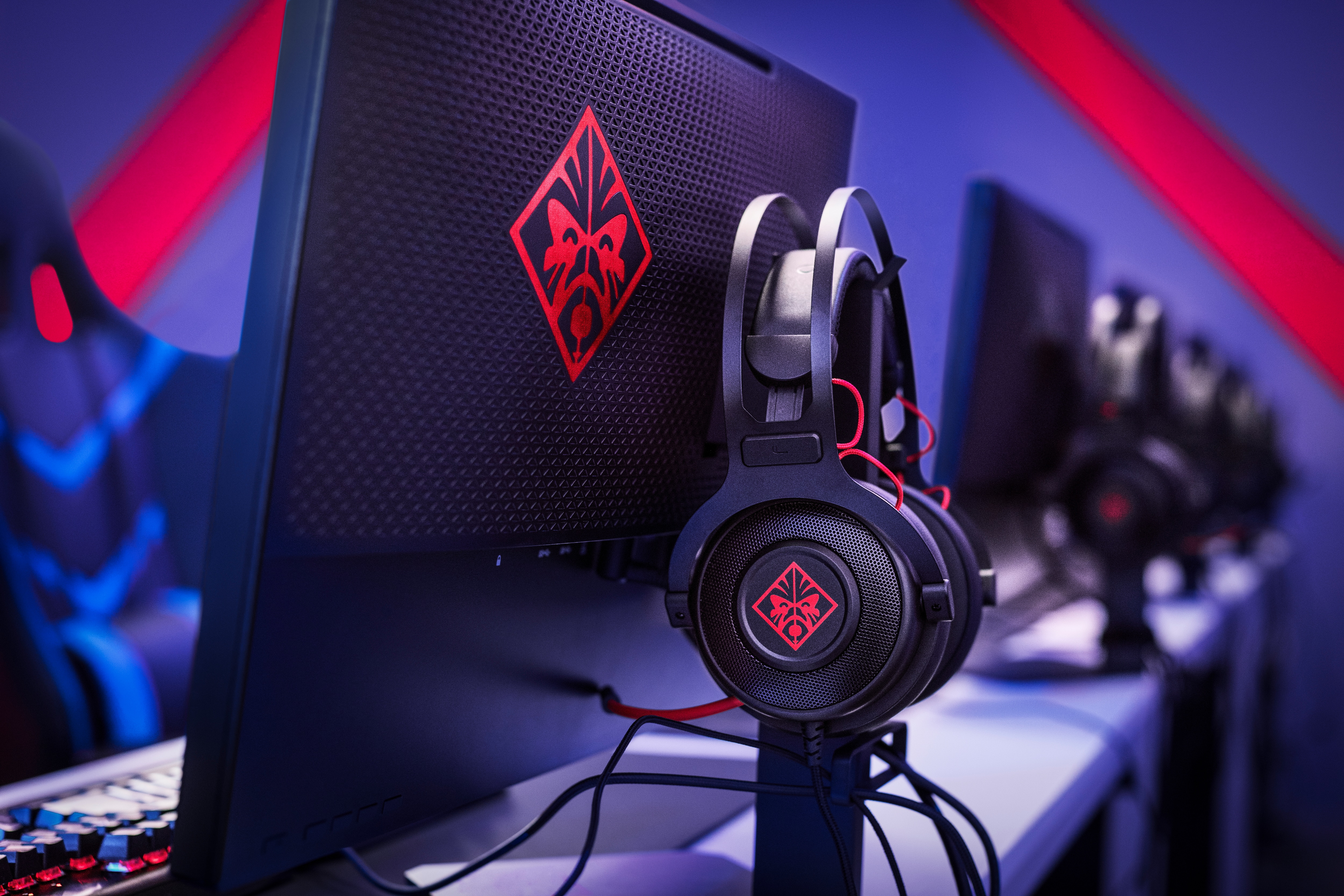 HP OMEN Desktop 880-106ng - Intel® Core™ i7 i7-8700 - 16 GB - 2 TB - NVIDIA GeForce® GTX 1080 - Windows 10 Home (64 Bit)