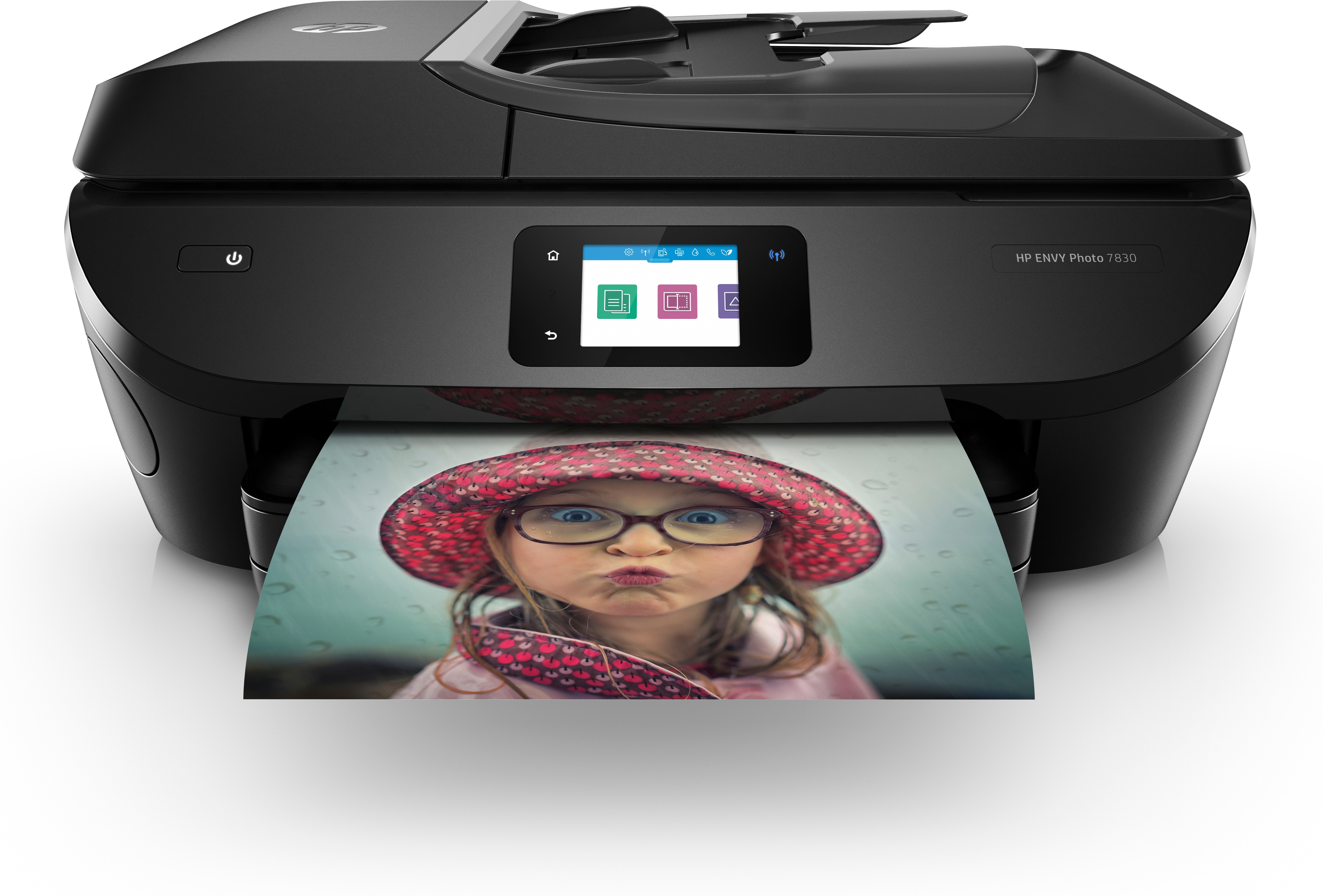 Ein HP Envy Photo 7830 Drucker, der ein farbenfrohes Foto druckt.