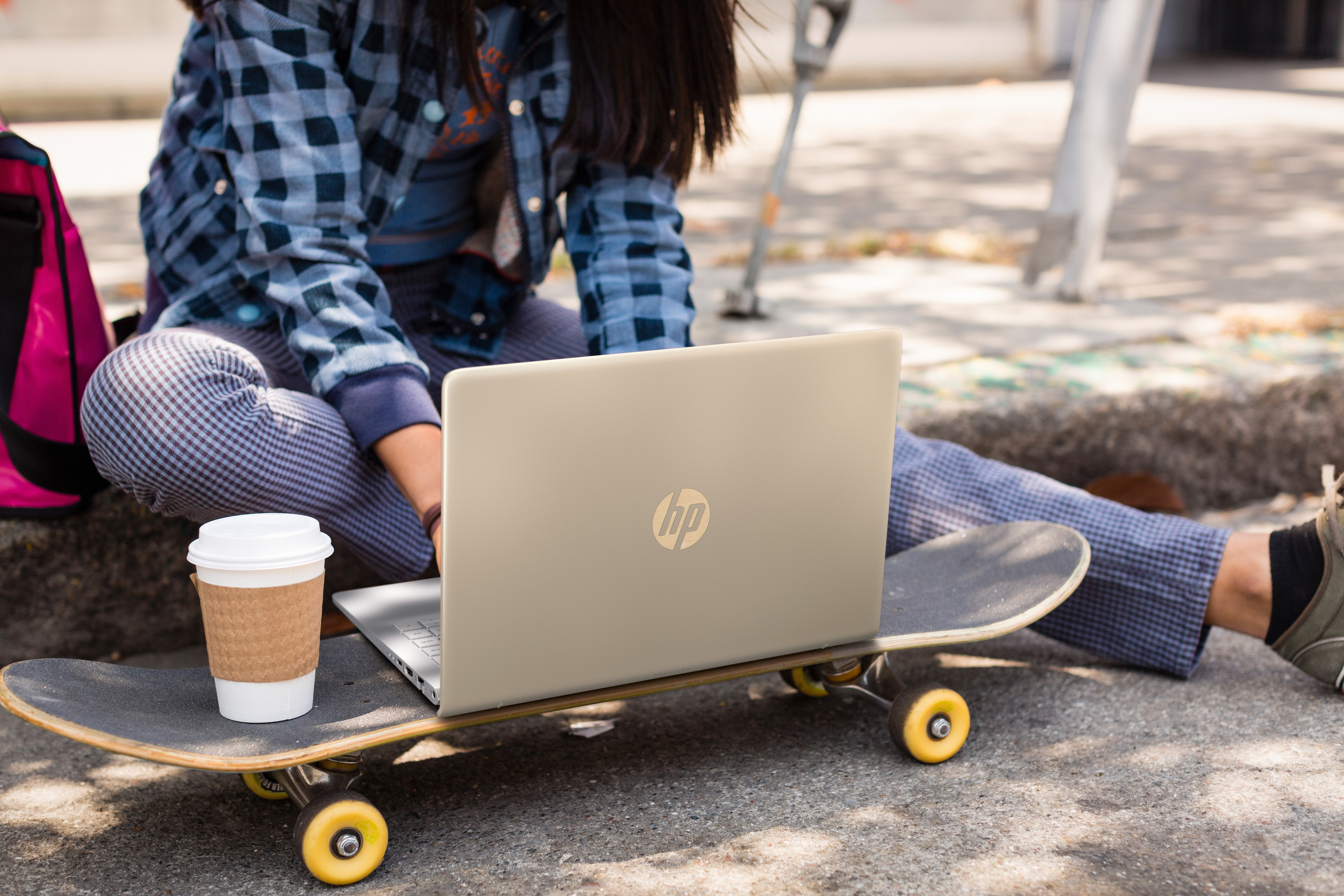 HP Pavilion 14-bf130ng - 14 Zoll - Intel® Core™ i7 i7-8550U - 8 GB - 256 GB - NVIDIA - Windows 10 Home (64 Bit)
