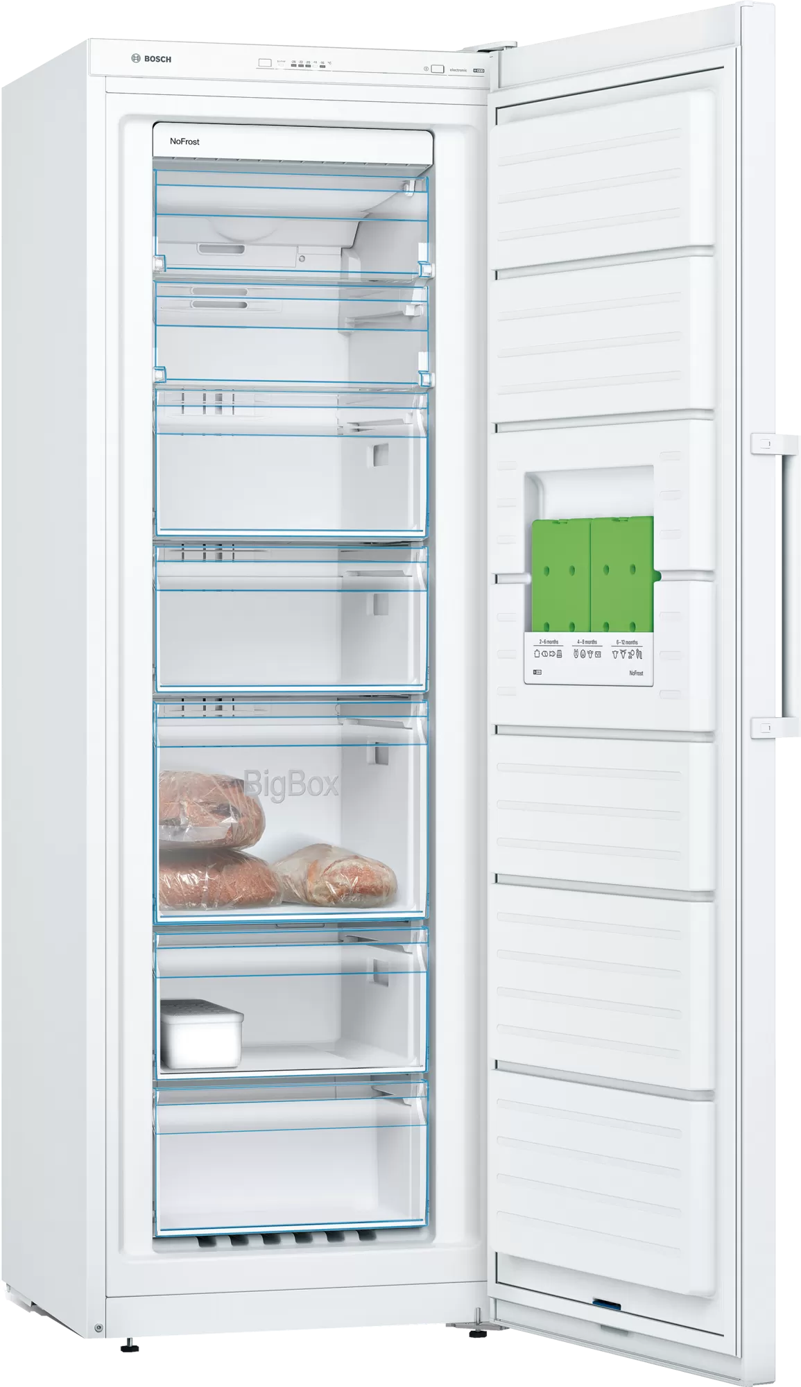 Een witte Bosch-koelkast met de deur open, met planken en laden.