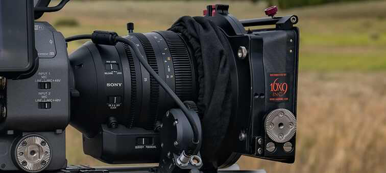 SONY SELC1635G Vollformat 16 mm - 35 mm f/2.8 G-Lens, XA (Extreme Aspherical), ASPH, Circulare Blende (Objektiv für Sony E-Mount, Schwarz)