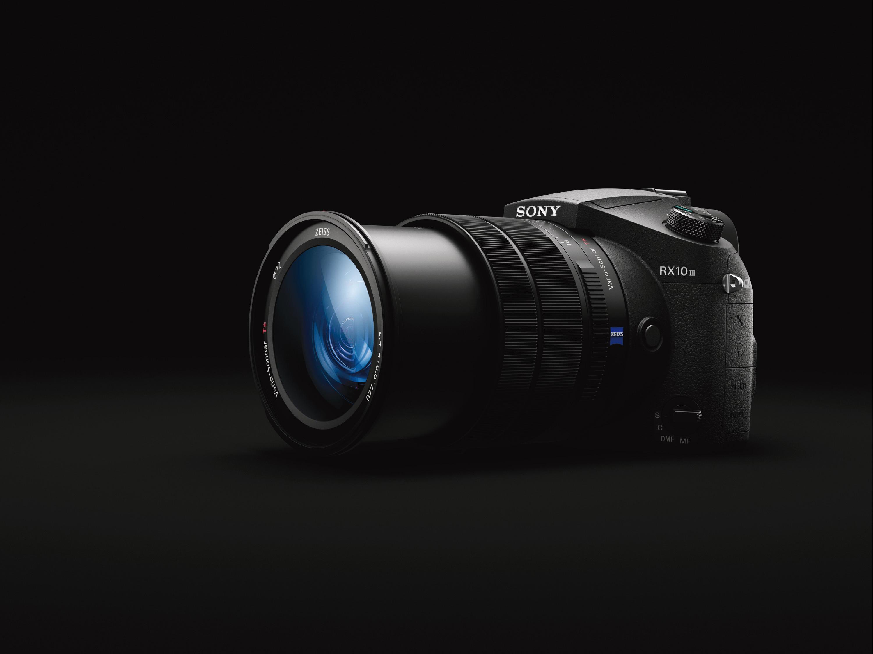 SONY Cyber-shot DSC-RX10 M3 Zeiss NFC Bridgekamera Schwarz, 25x opt. Zoom, TFT-LCD, Xtra Fine, WLAN