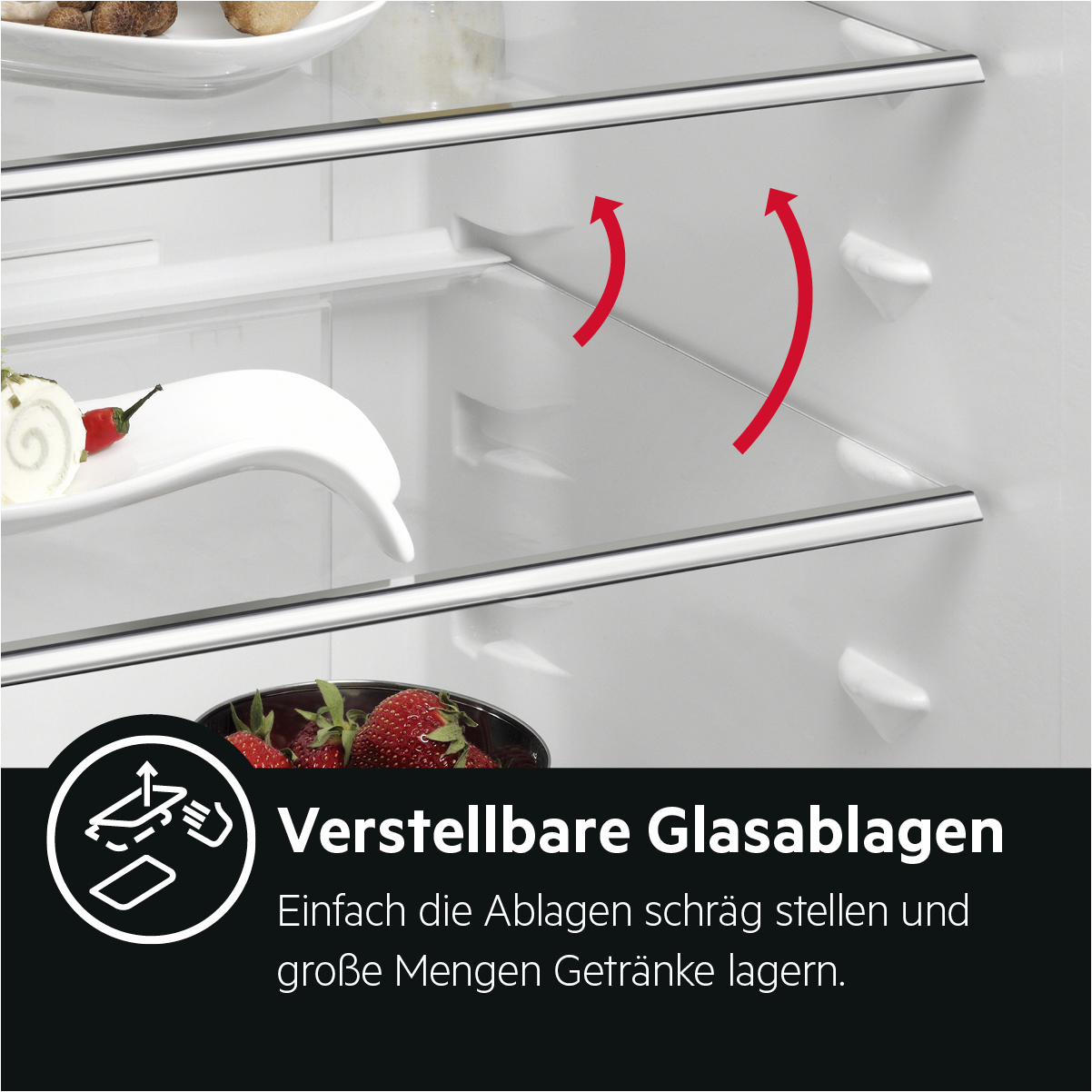 Nahaufnahme eines Kühlschrankinnenraums mit verstellbaren Glasböden.