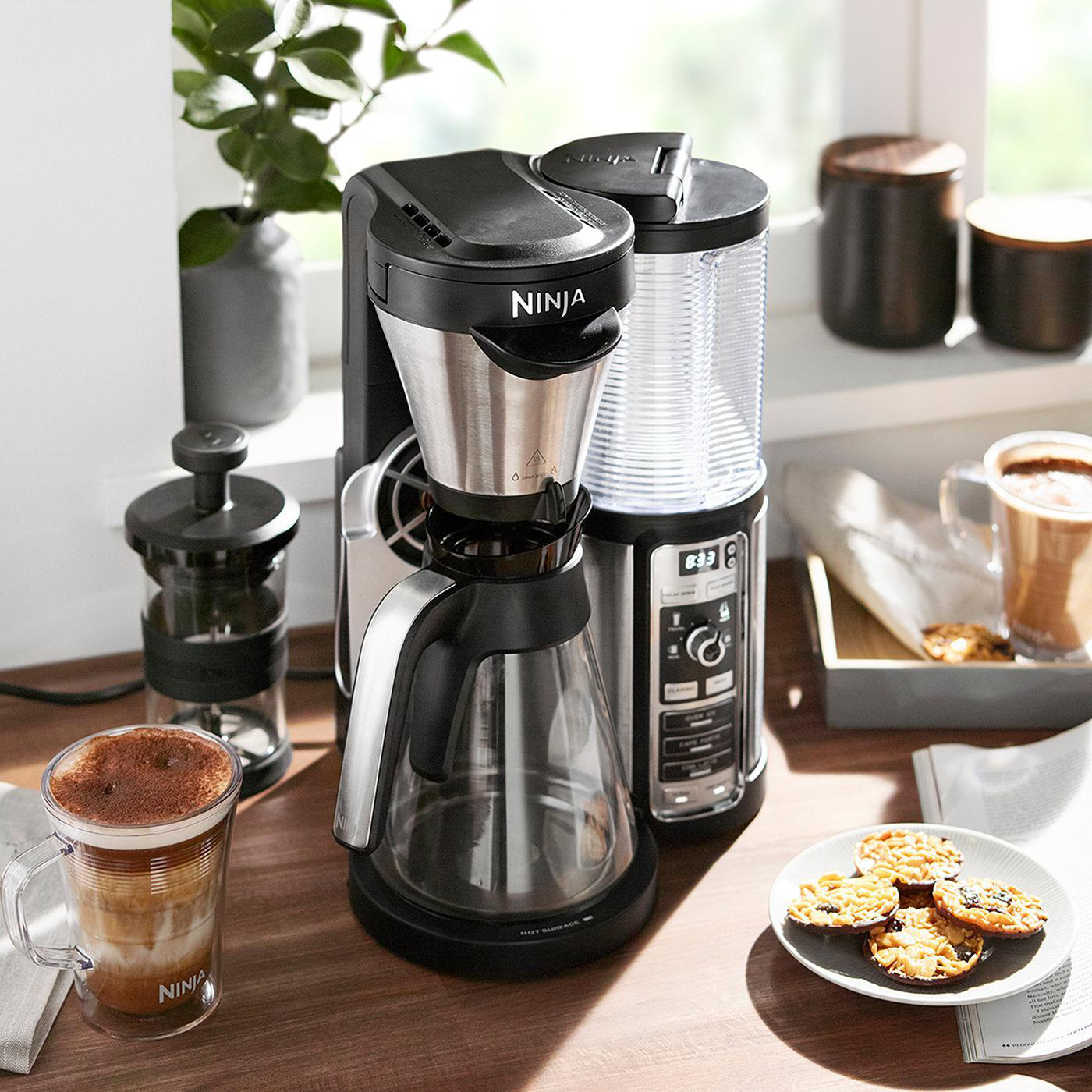 NINJA CF060EU Kaffeemaschine Schwarz/Silber